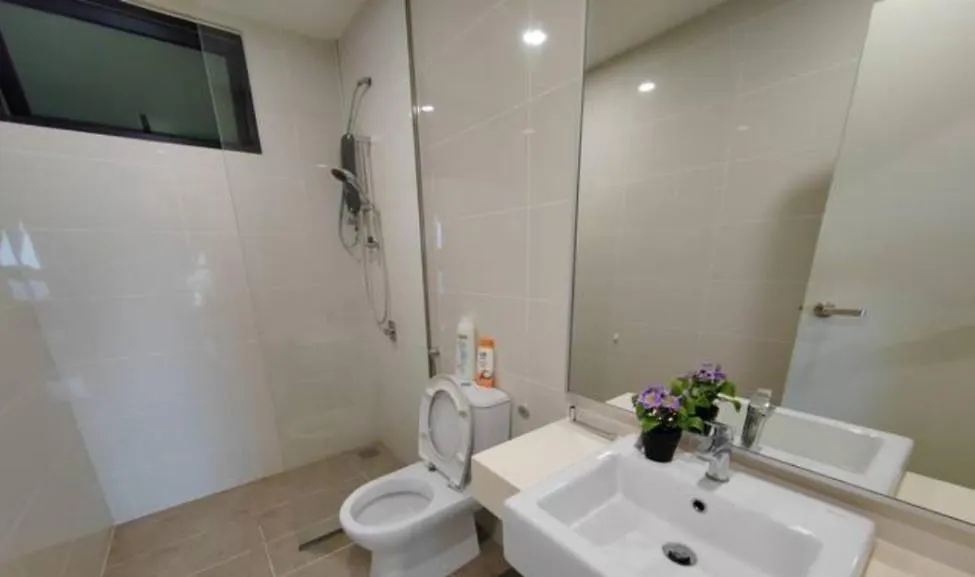 Apartment Mid Valley Southkey Mall - 24-7 Support - Netflix - Infinity Pool Johor Bahru