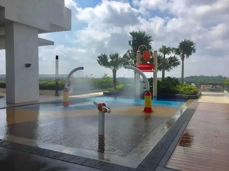 Mid Valley Southkey Mall - 24-7 Support - Netflix - Infinity Pool Johor Bahru 0*,