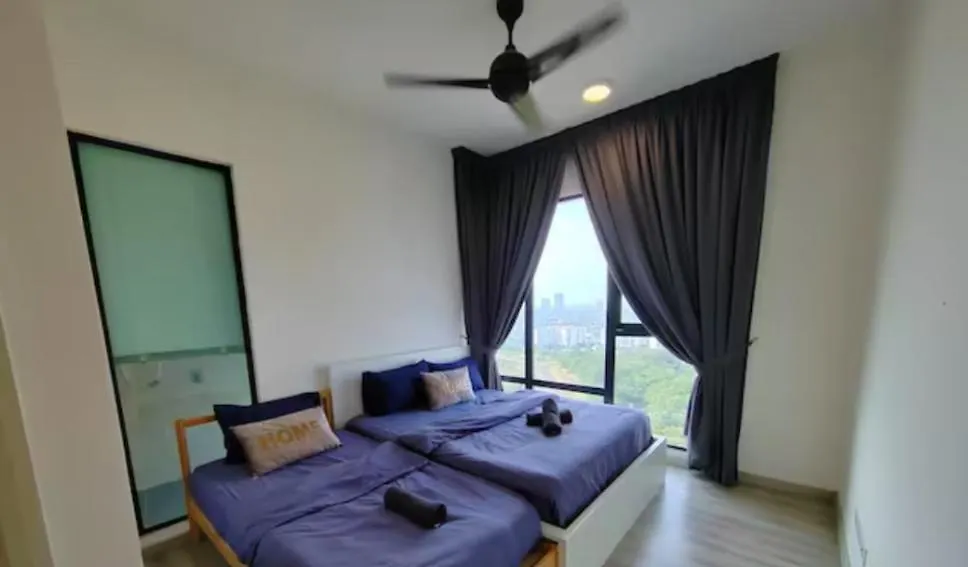 Mid Valley Southkey Mall - 24-7 Support - Netflix - Infinity Pool Johor Bahru Apartment