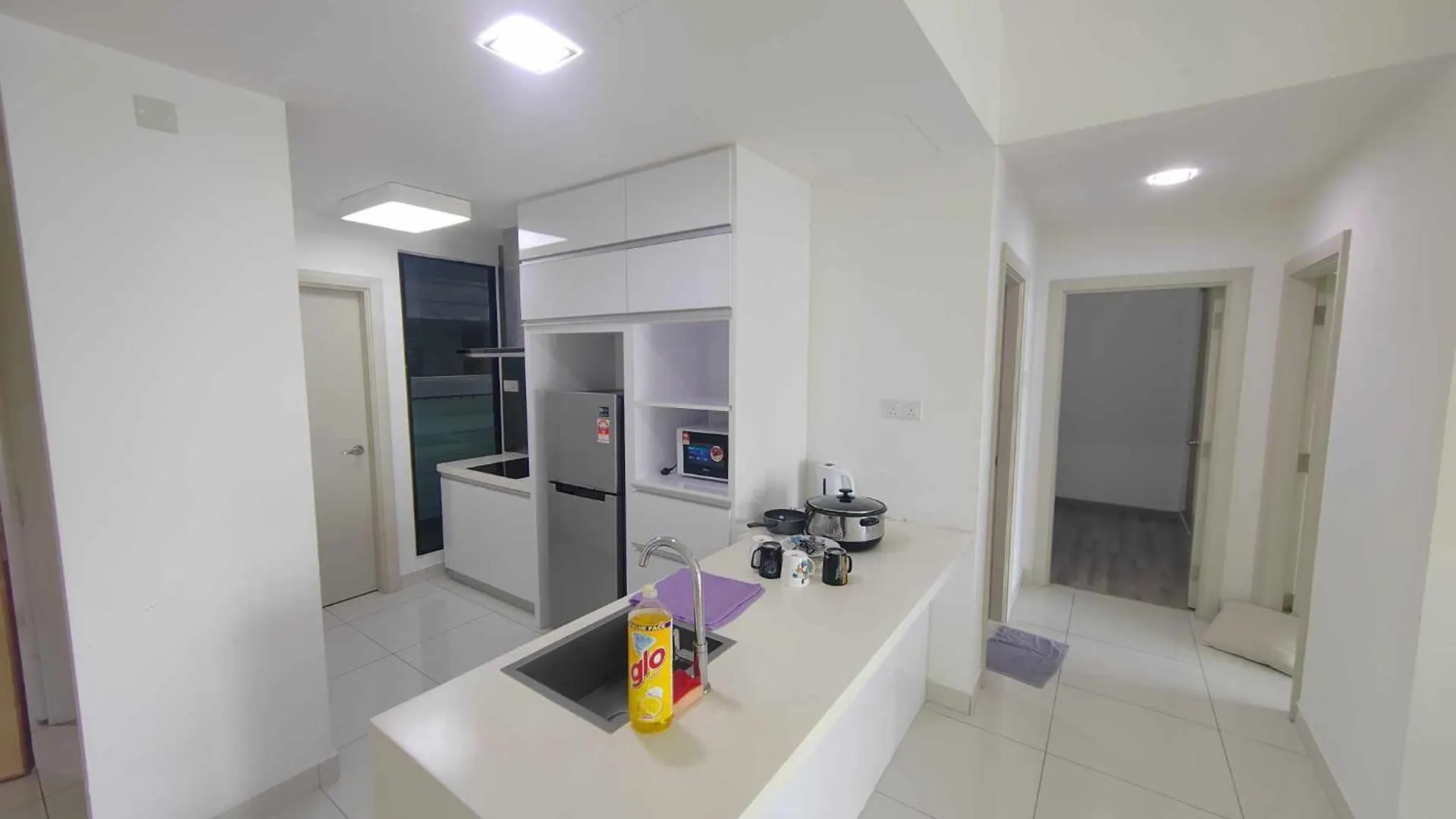 Mid Valley Southkey Mall - 24-7 Support - Netflix - Infinity Pool Johor Bahru Apartment